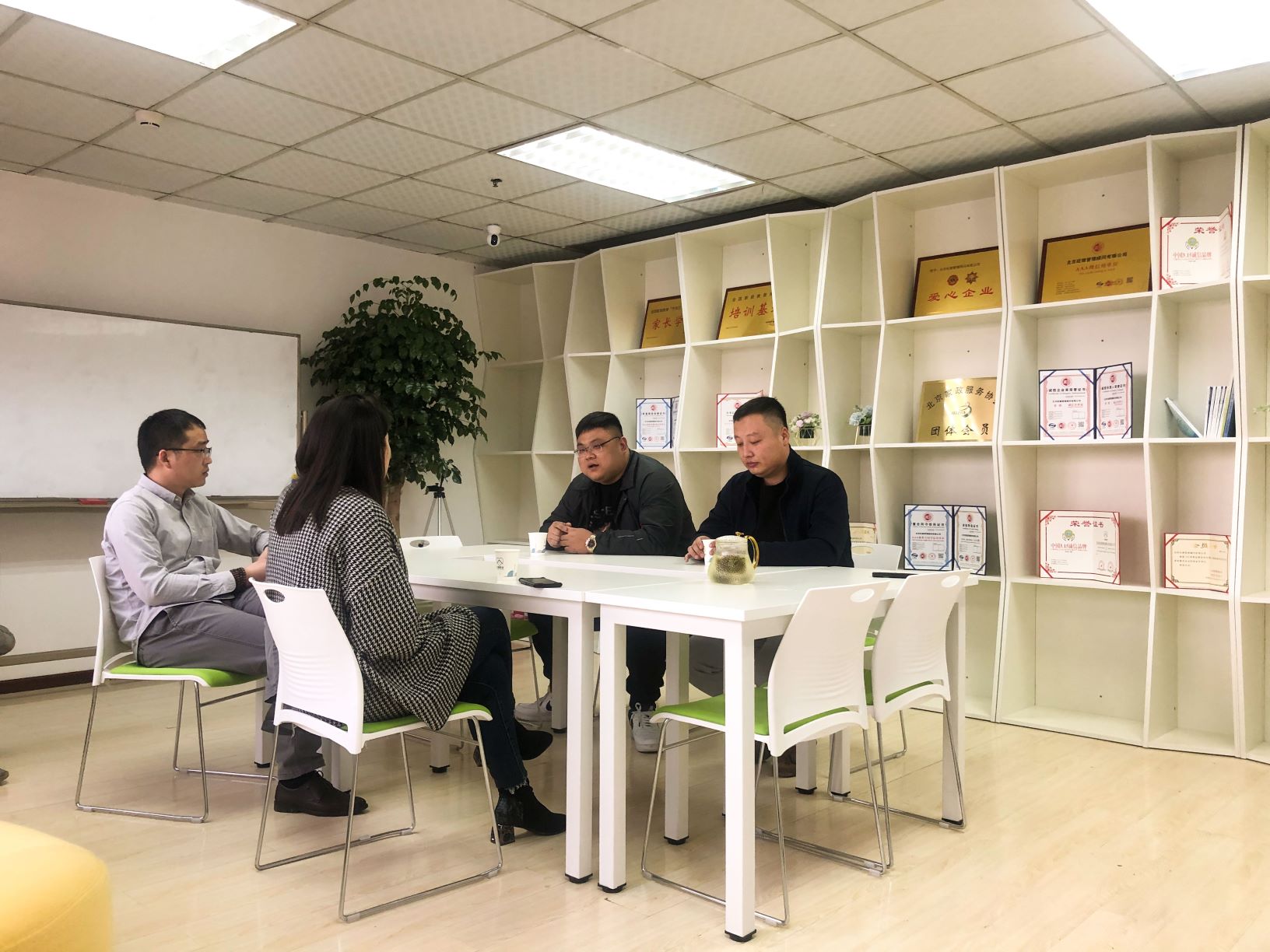 热烈祝贺李总成为战略合作伙伴,恭喜李总签约成功