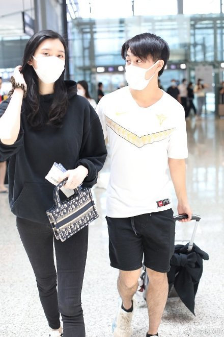 奚梦瑶的包包有哪些,奚梦瑶同款mini包