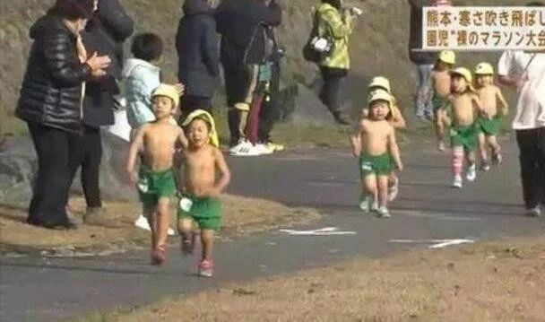 耐克阿甘是假货吗,耐克比较火的跑鞋