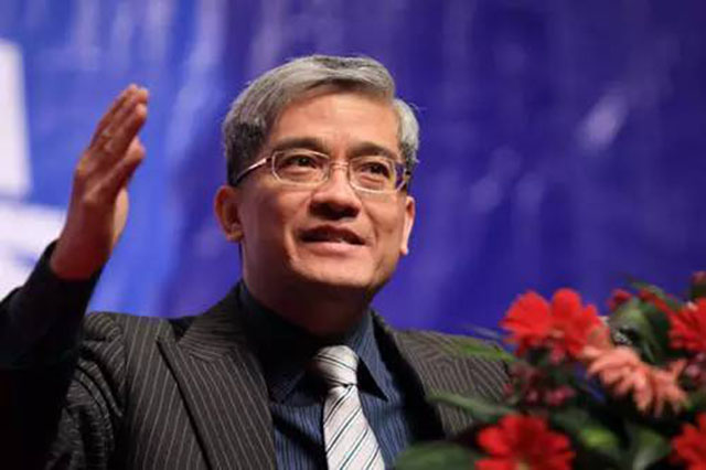 *咸平郎**，是如何从神坛上的“良心经济学家变成“*子骗**专家”的？