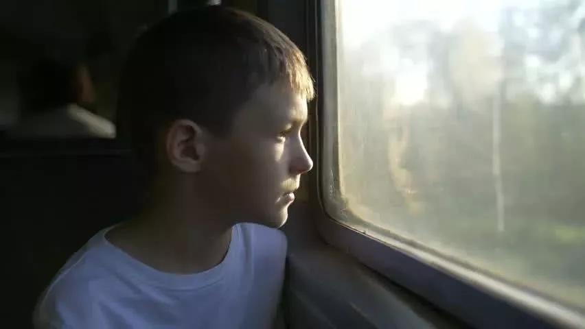 优秀的人从来不是不合群,跟优秀的人在一个群