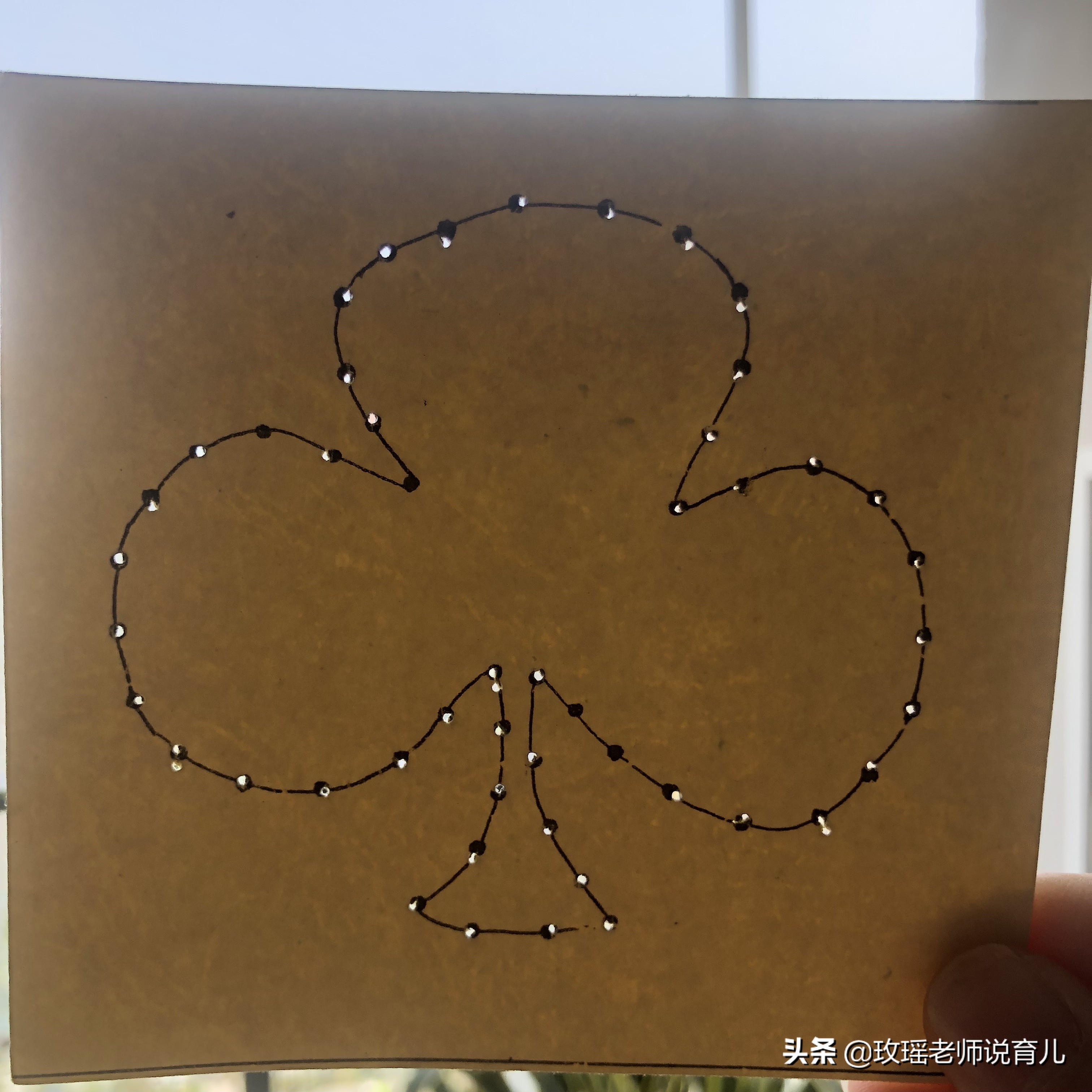 幼儿园选蒙台梭利好还是同龄班好,蒙特梭利幼儿园对孩子有什么影响