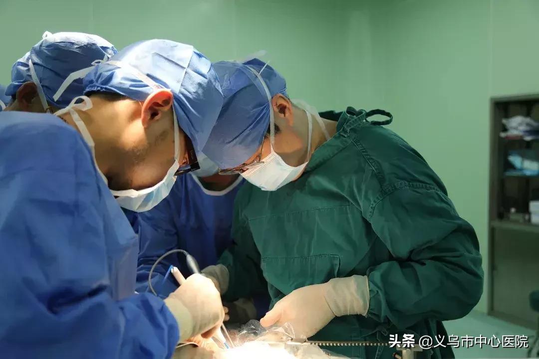 介入治疗特大血管瘤方法,微创治疗巨大肝血管瘤新突破