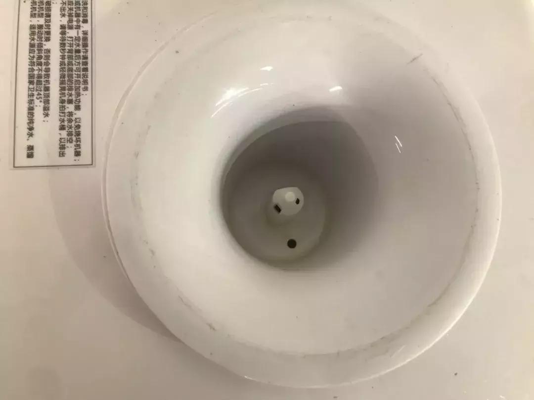饮水机桶脏了怎么清洗才能干净,喝水的饮水机用什么洗最干净
