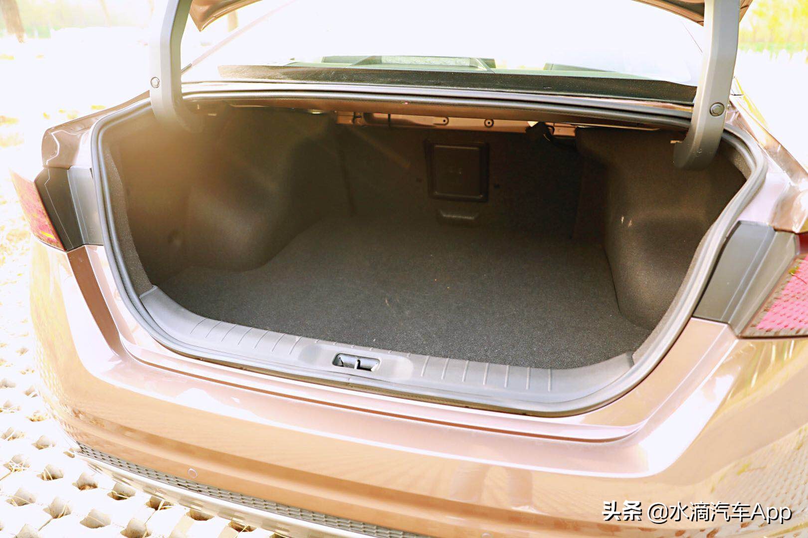 第七代天籁试驾,试驾七代天籁智行领航版