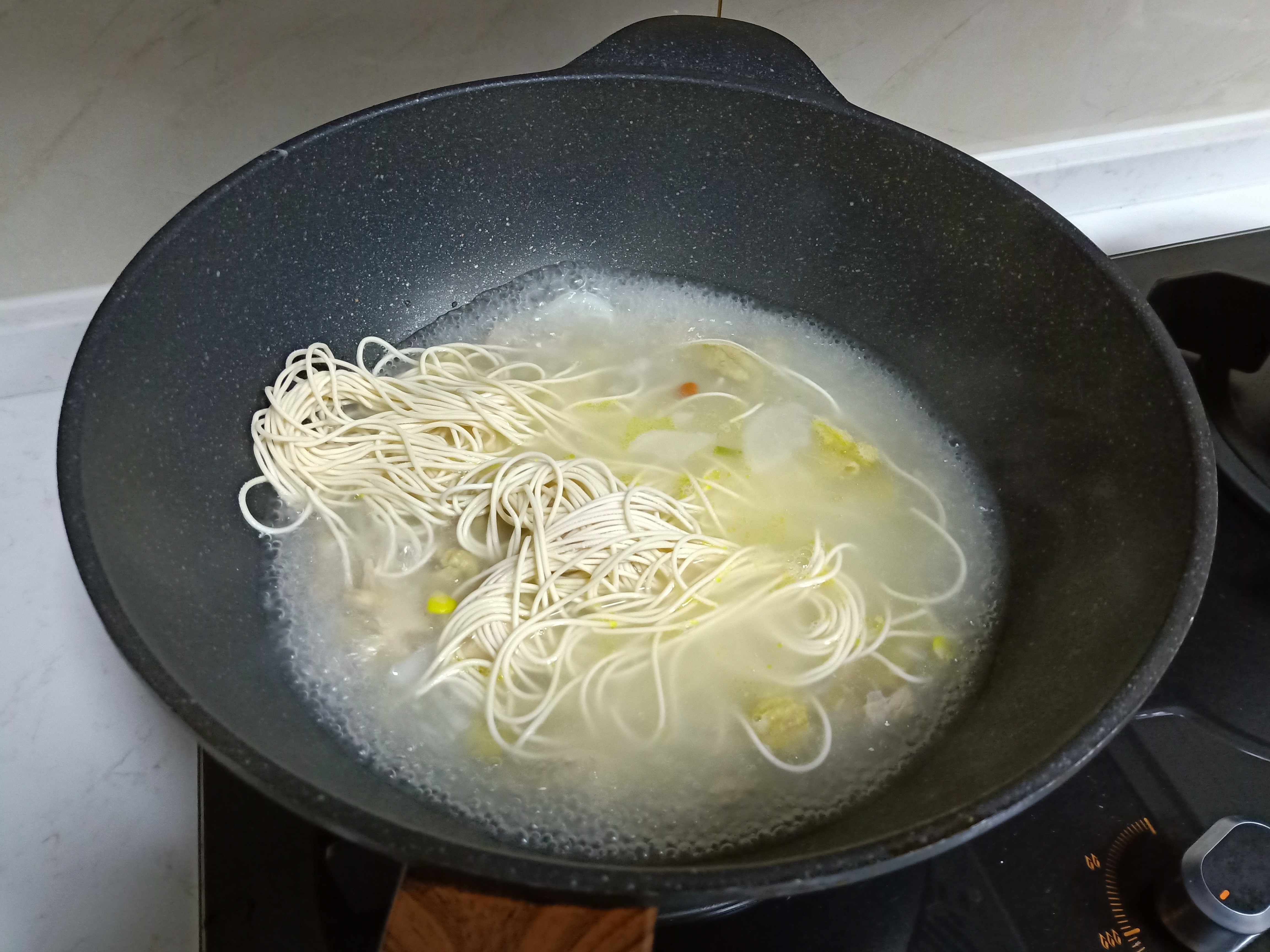 面条筋道爽滑一个小时,面条擀面10分钟劲道