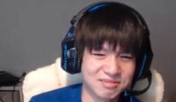 mlxg直播被rng粉丝喷,mlxg为什么要赔rng5000w