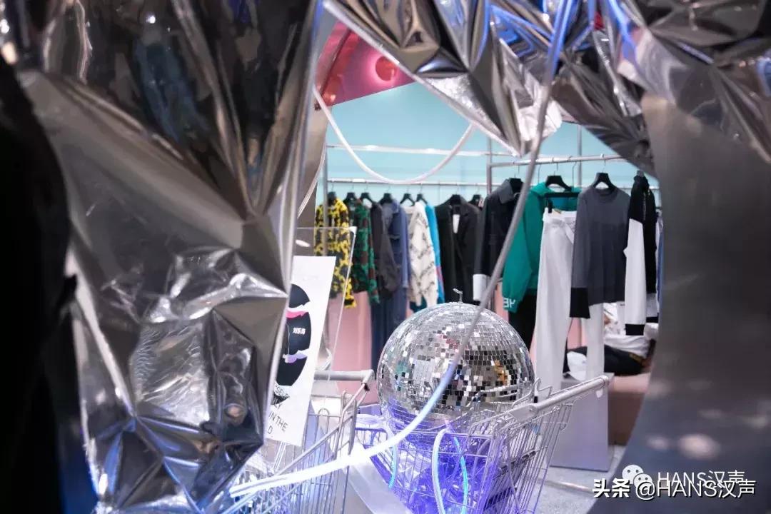 汉正街故事未完待续,汉正街人来人往