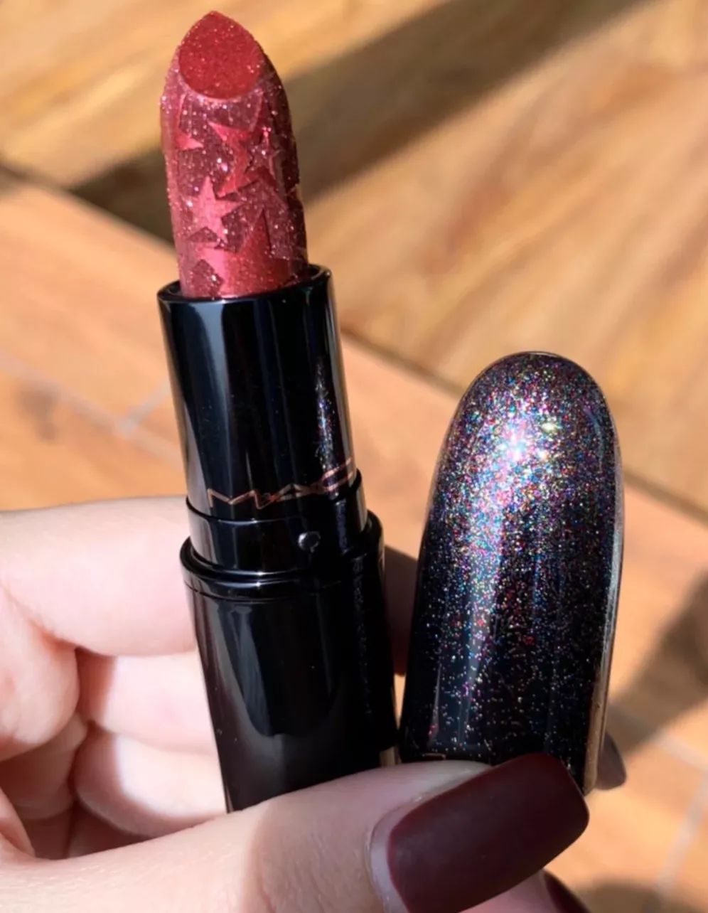 李佳琦停播都能上热搜?!这次看得我莫名心疼...