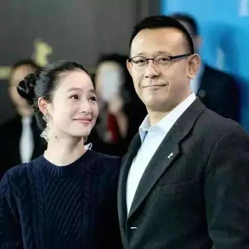 刘晓庆为他离婚，掏空家产只为他的导演梦，为何姜文最终娶了周韵