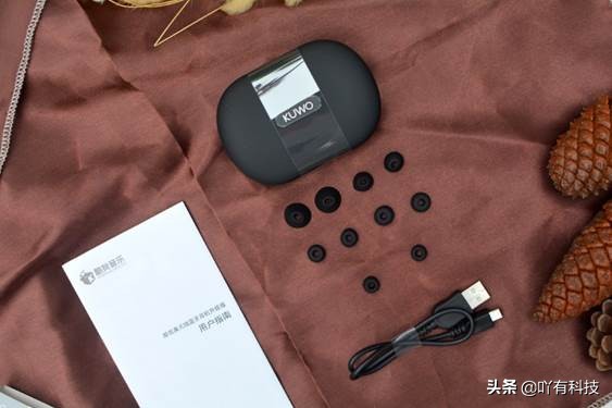 閰锋垜x1,閰锋垜鏃犵嚎鑰虫満x1