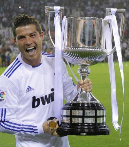 c罗9年在皇马的队友,c罗九年西甲十佳进球