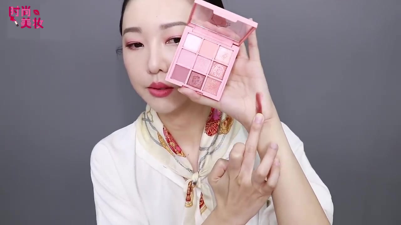 美妆视频教程亮闪闪粉色妆容,美妆教程简单又好看