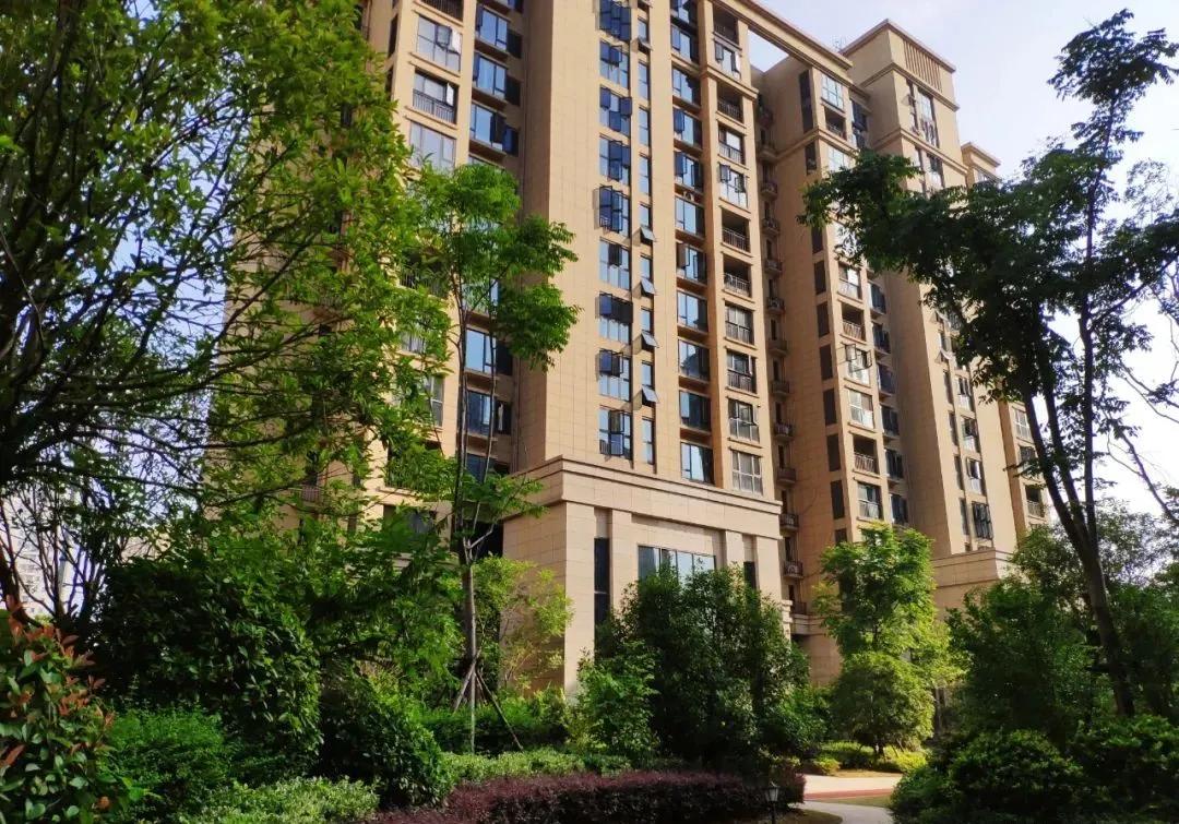 太意外!单价1万住光谷核心?一二手倒挂严重