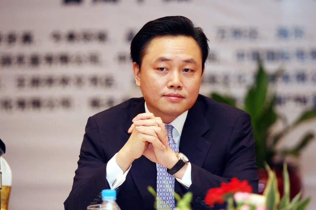 “黄光裕时代”的国美有多强?年营收达1200亿元,是京东的120倍