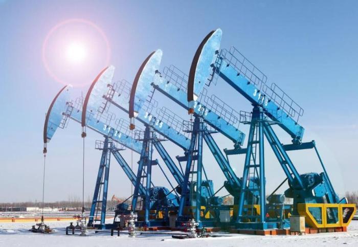 一个磕头机一次可以采多少石油,采石油的磕头机一天能抽多少石油