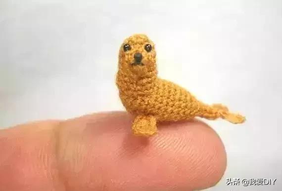 100种超迷你钩针小物钥匙包教程,100种超迷你钩针小物圣诞老人