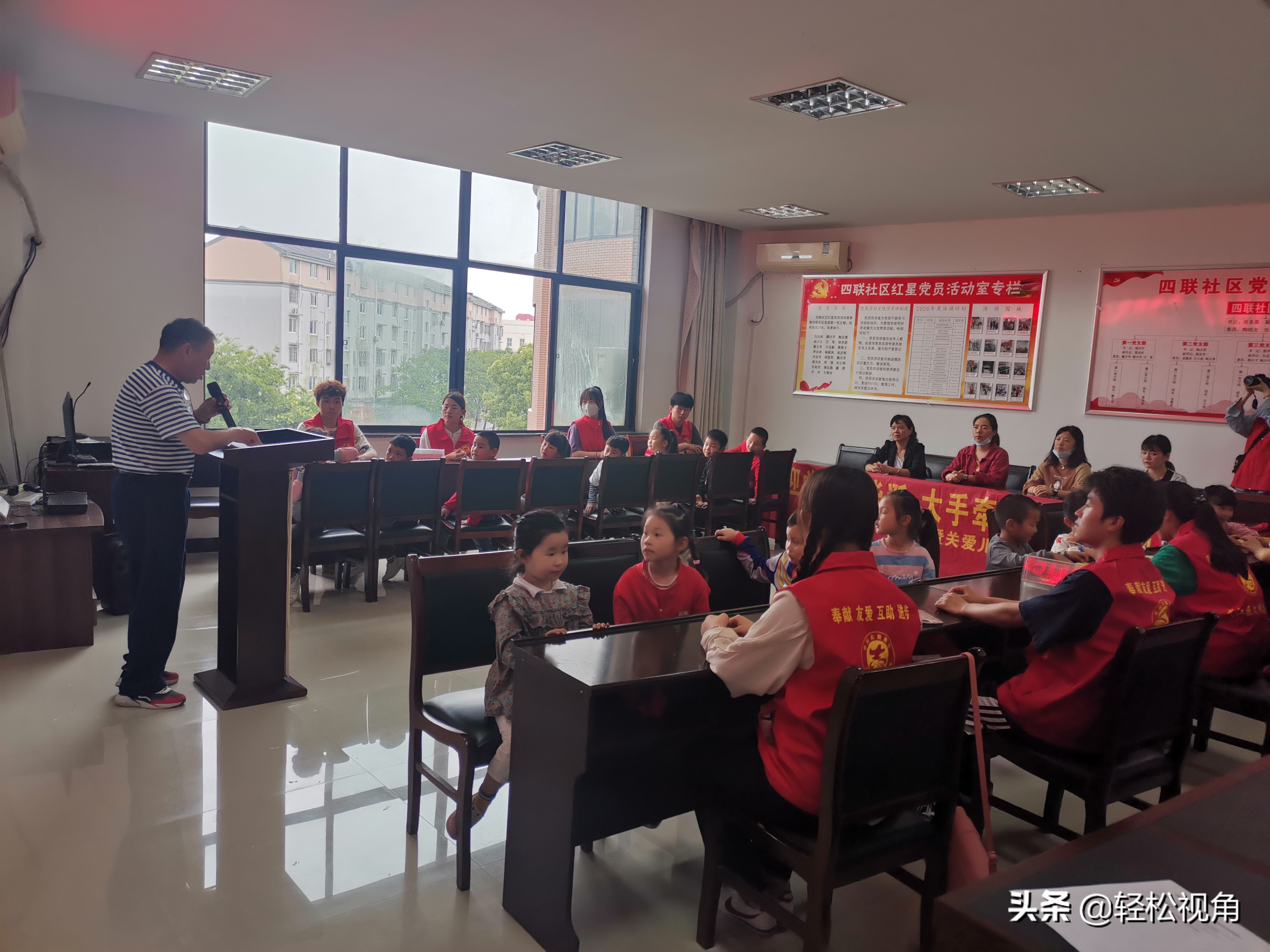 大手拉小手关爱儿童,大手拉小手关爱乡村儿童