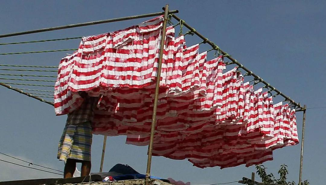 疫情失控的印度的大型洗衣场