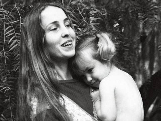 乔布斯养父母为何对乔布斯特别好,乔布斯对待他的亲生父母怎么样