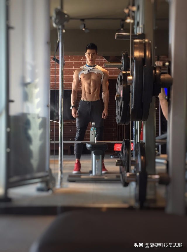 李佳淇,一个身材灰常好的健身教练