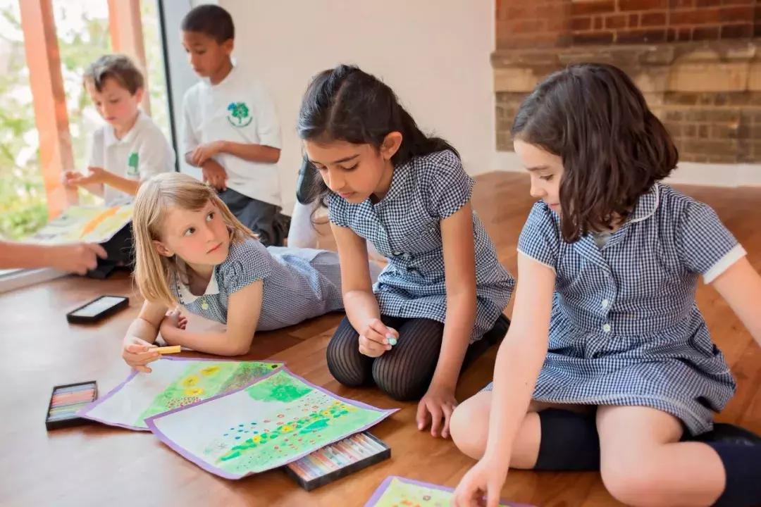 英国小学课堂教学视频,英国小学课程教学