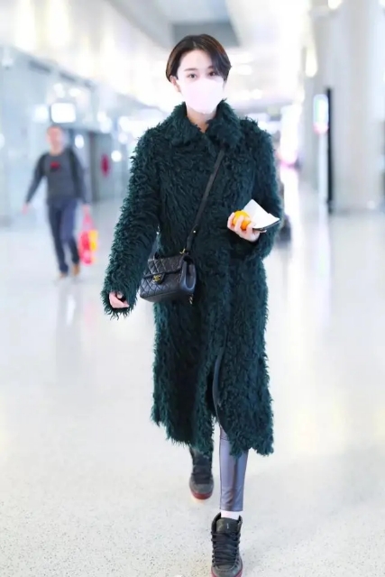 羊绒大衣穿搭30岁女士气质穿搭,羊绒大衣穿搭40岁女士气质穿搭