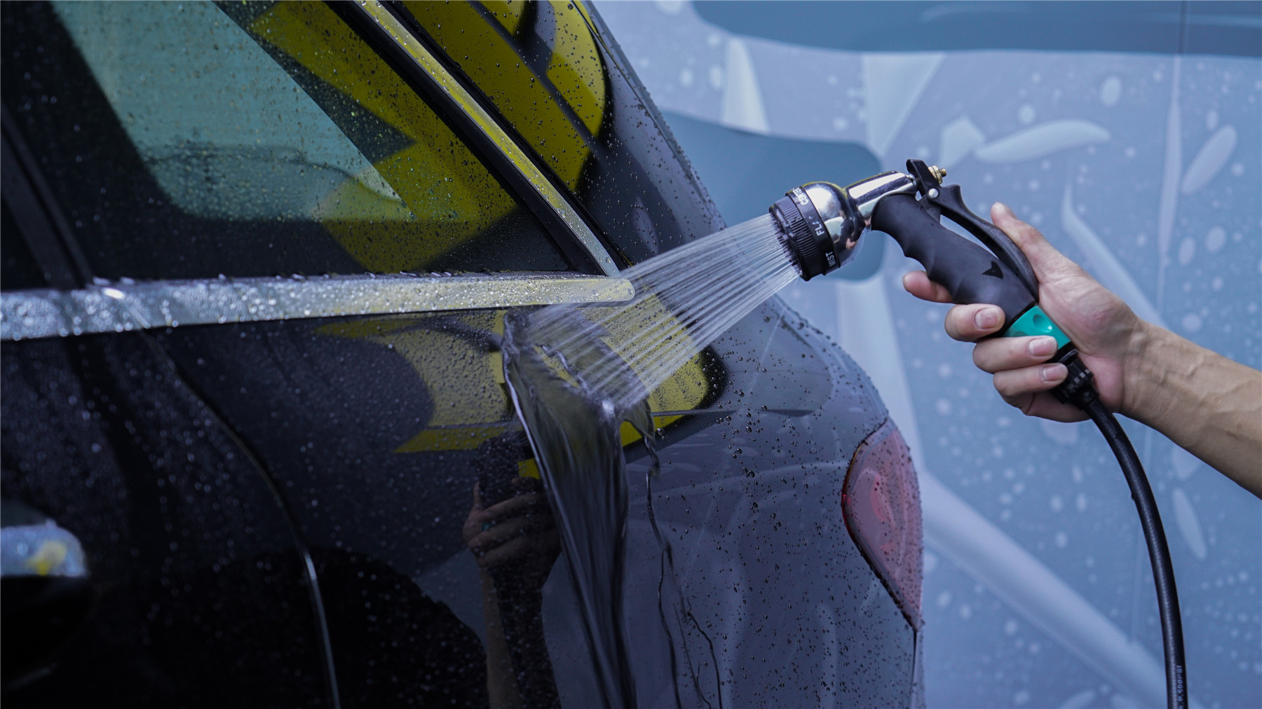 自己买的汽车贴膜怎么贴,汽车贴膜贴完怎么能看出来