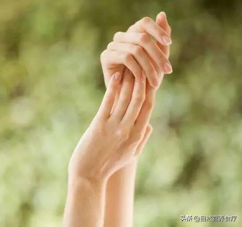 女人过得好不好看她的指甲就知道,一个女人过得好不好就看她的手