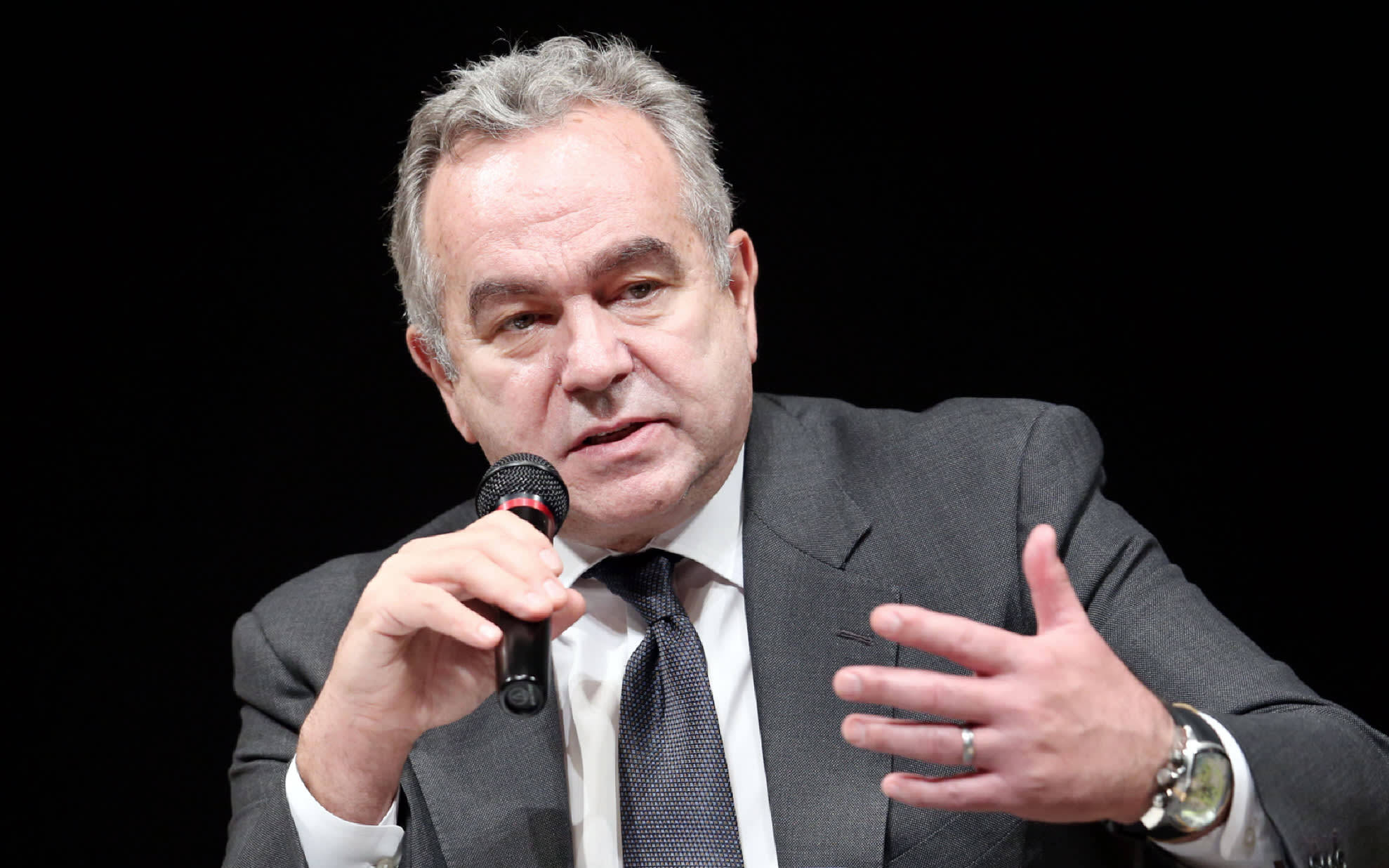 华盛顿指望速战速决！没想到中国发起坚定反击，斩断美方7根触手