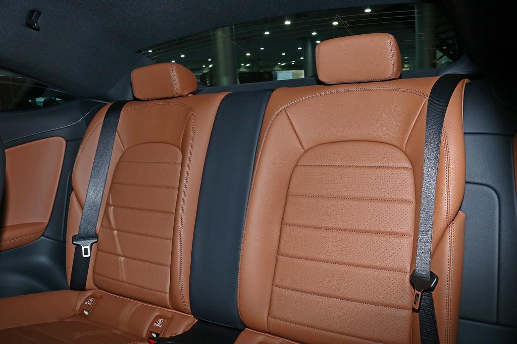 售价34.68万起,动力选择多样化,奔驰C级(进口)综合评析