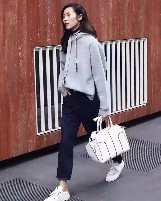 冬天的卫衣叠穿更时髦,连帽卫衣叠穿大法