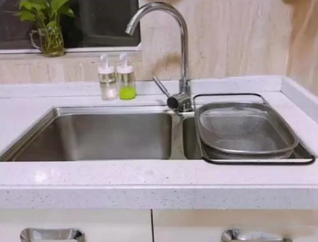 厨房水槽单槽和双槽哪个好,厨房水槽选单槽还是双槽更好