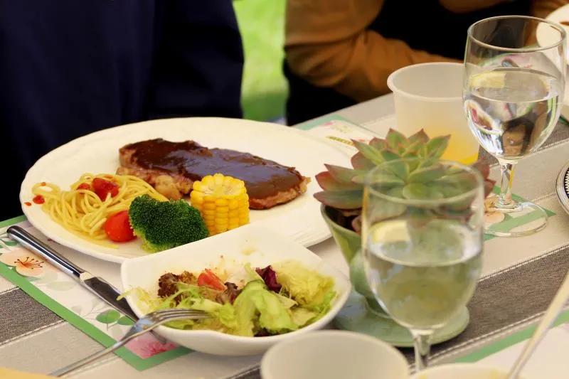 快艇摩托艇极速沙发SUP板…桐洲岛亚联飞行营地“上新”水上玩法!想体验吗?免费