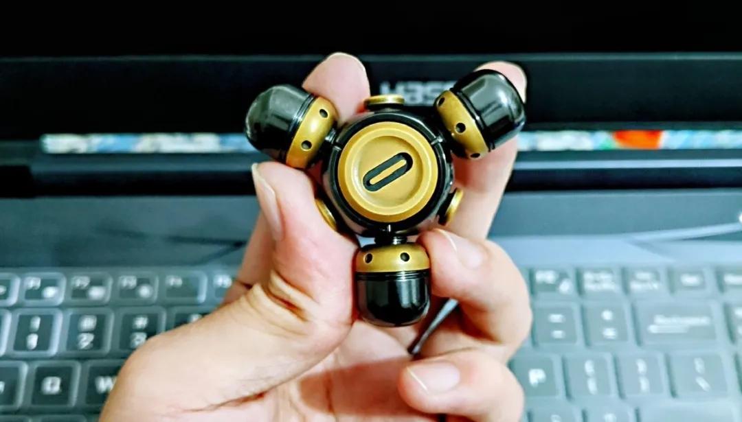 蒸汽朋克熔炉指尖陀螺,好玩又炫酷的指尖陀螺推荐