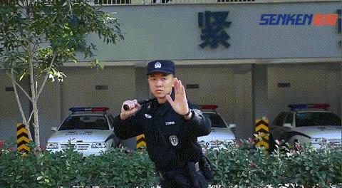 单警装备甩棍功能,单警装备的甩棍使用及训练