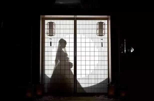 结婚视频新娘出场,户外创意新娘出场方式