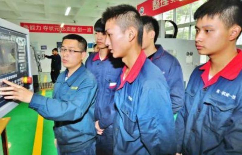 大学毕业后三年后收入最高的专业,大学里赚钱高的几个专业