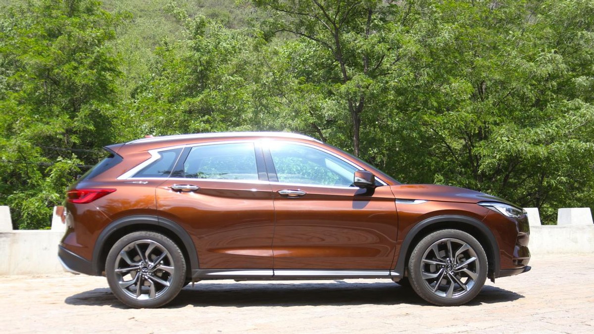 细节全面解析汽车,英菲尼迪qx50悦享版自驾