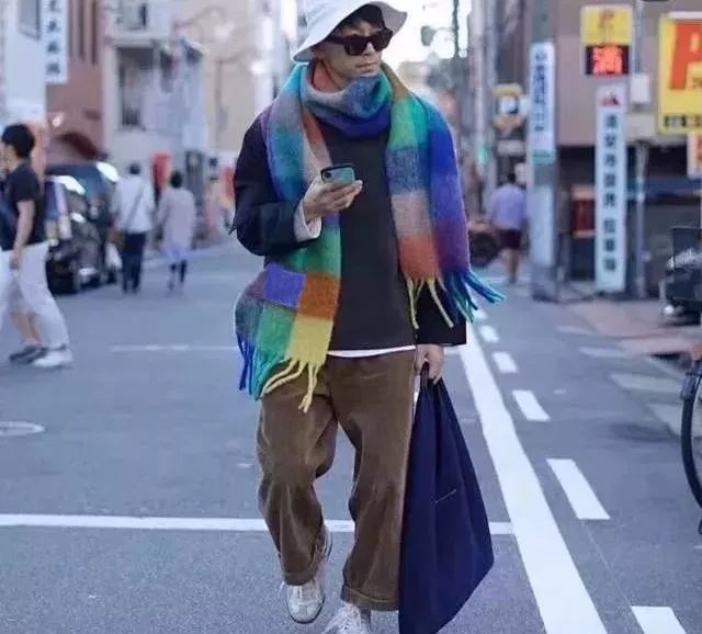 围巾女冬季百搭彩虹格子,冬季高级感彩虹围巾