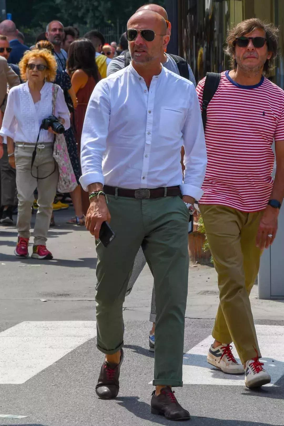 很少有人会懂衬衫的魅力,衬衫给人一种干练率性的印象