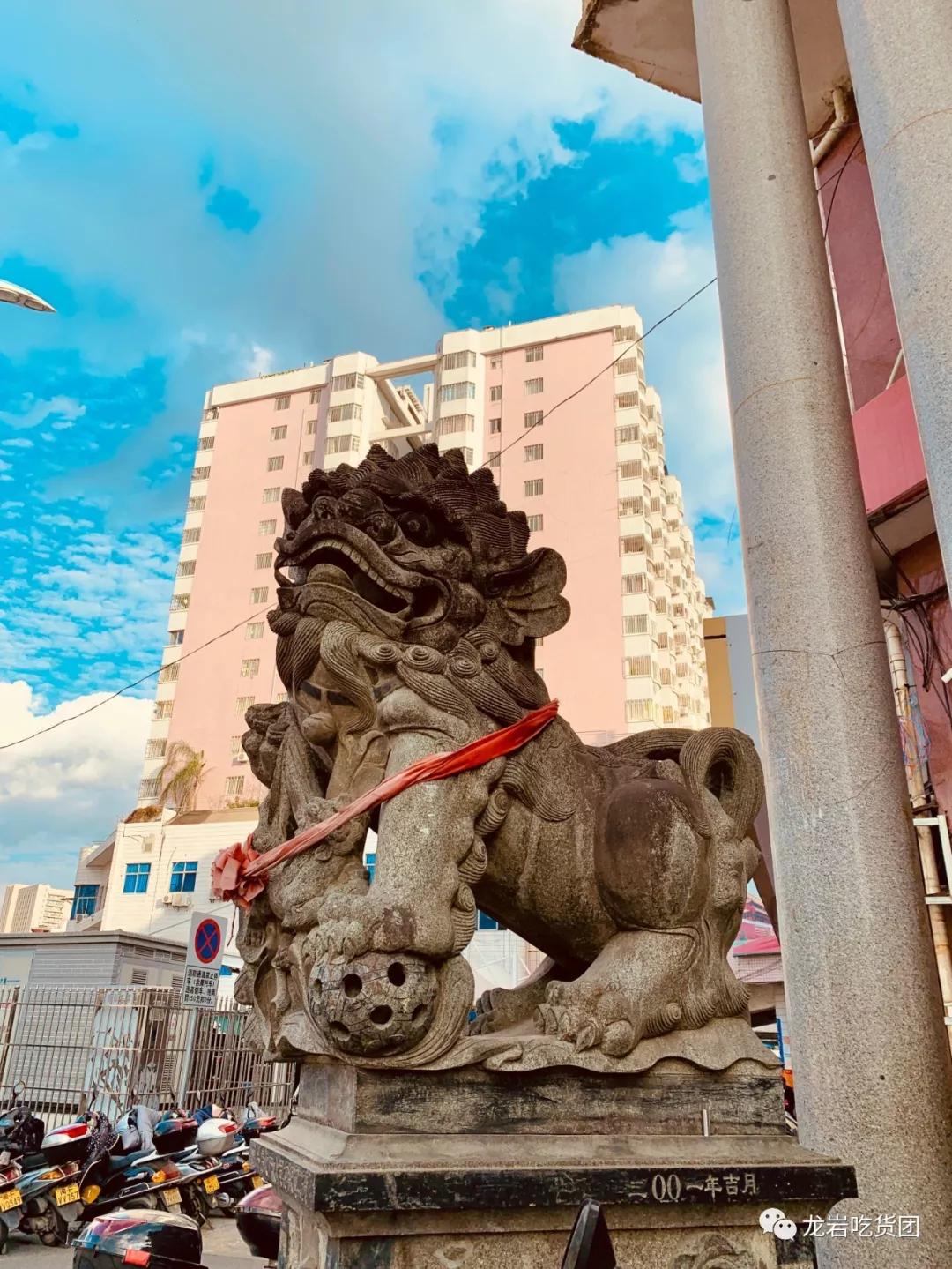 重庆渝北龙兴广场附近购物商场,前方到站工贸