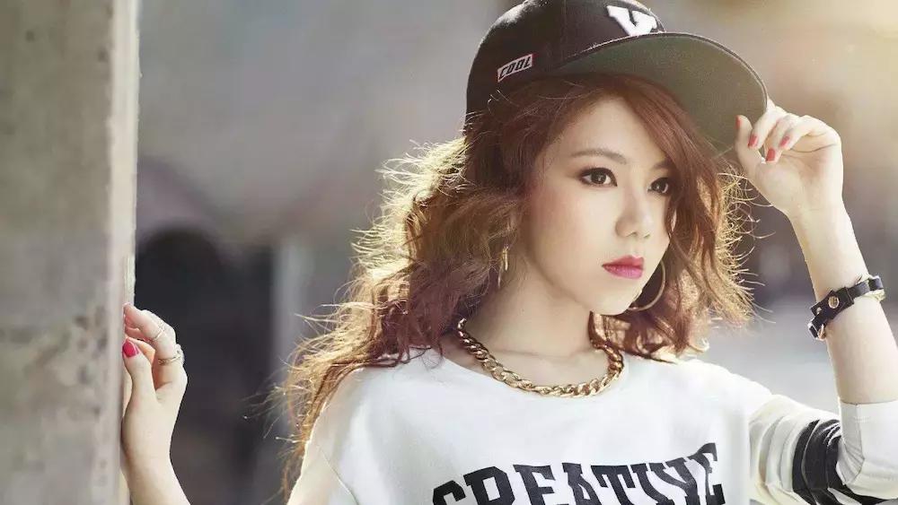 唱歌跑调怎么快速学会一首歌,唱歌跑调的正确手法