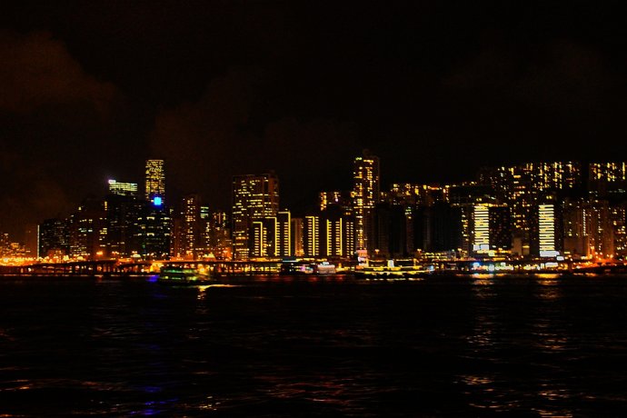 维多利亚港夜游后去澳门,夜游香港维多利亚港笑看风云