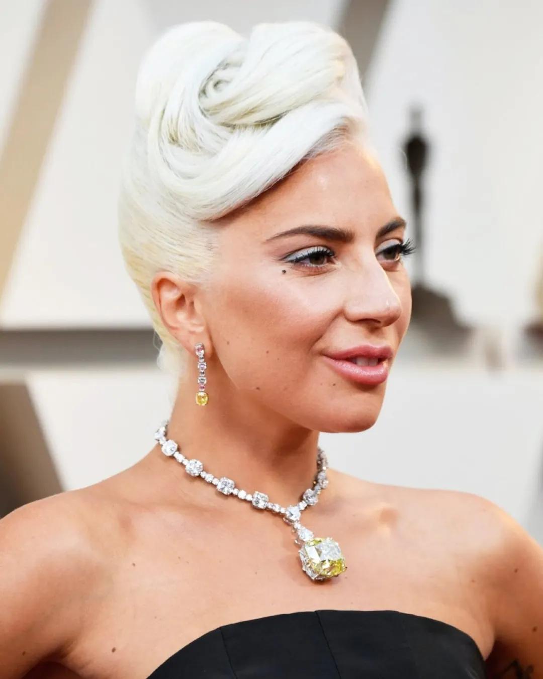 他用128克拉的黄钻征服了赫本,却只想逃离好莱坞回归自然