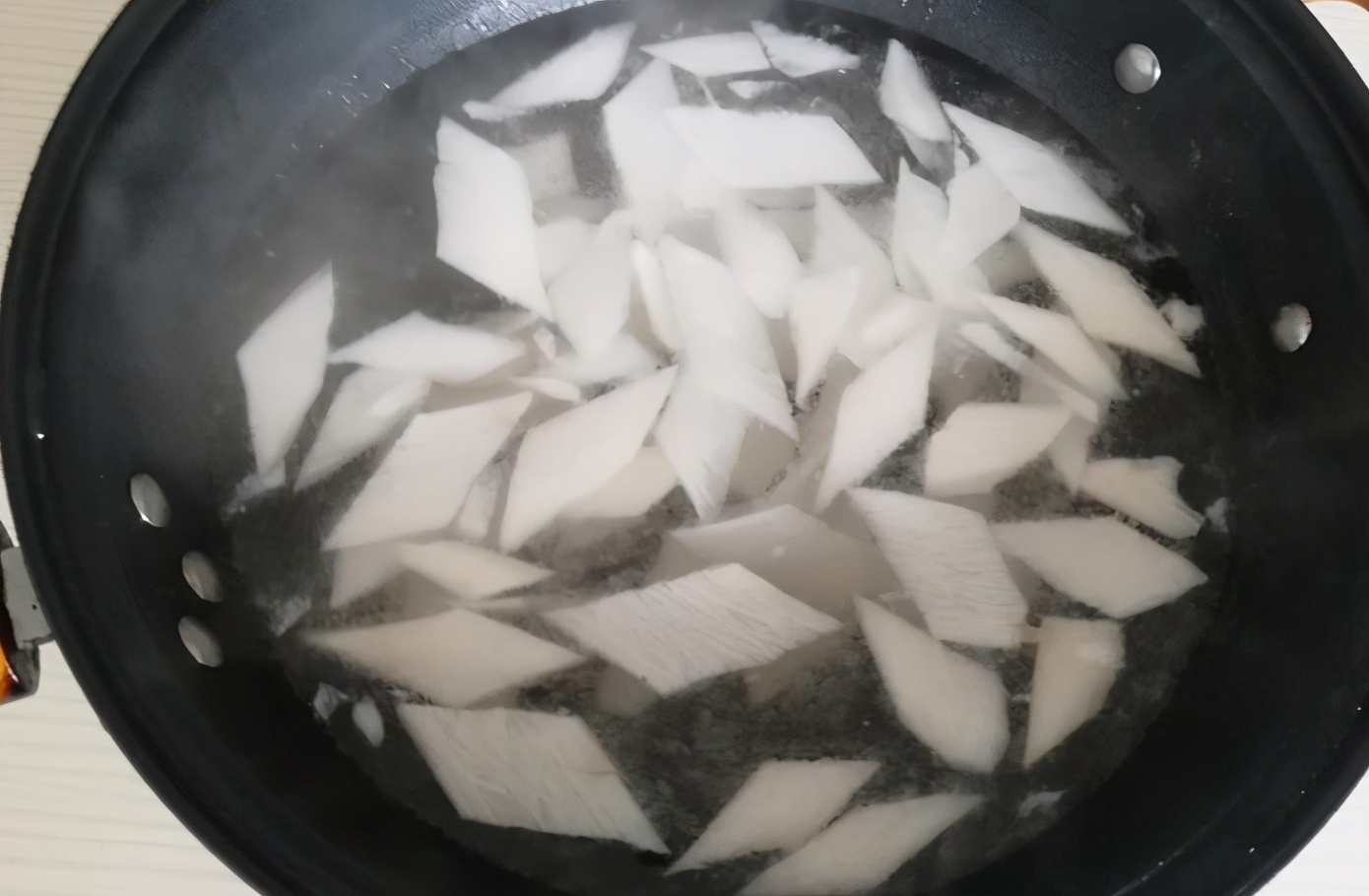 炒山药是用铁棍山药还是普通山药,竹笋炒山药山药和竹笋要不要焯水