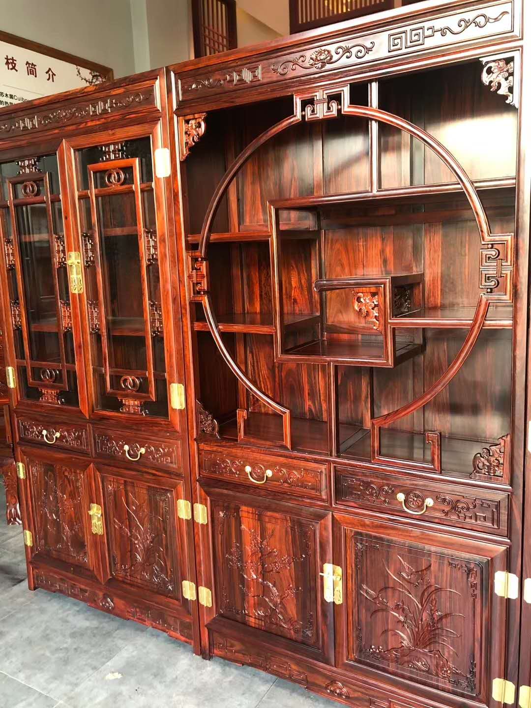 印尼黑酸枝木材图片大全,名贵木材鉴定图谱