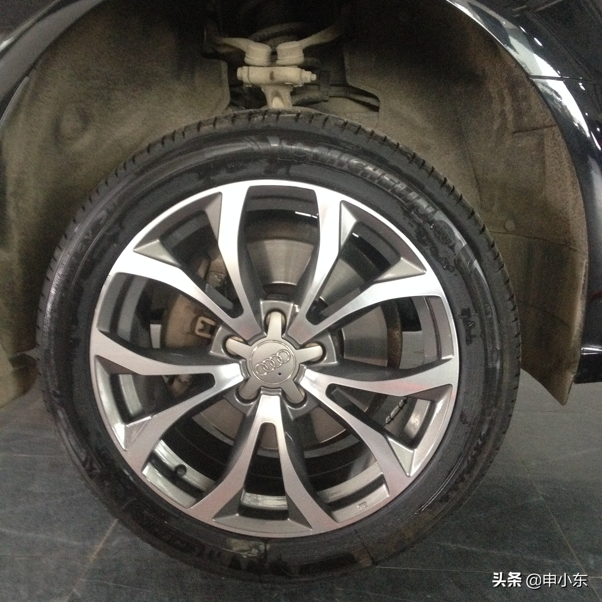 车胎扎钉子漏气了换还是补,轮胎钉子拔了不漏气要补胎吗