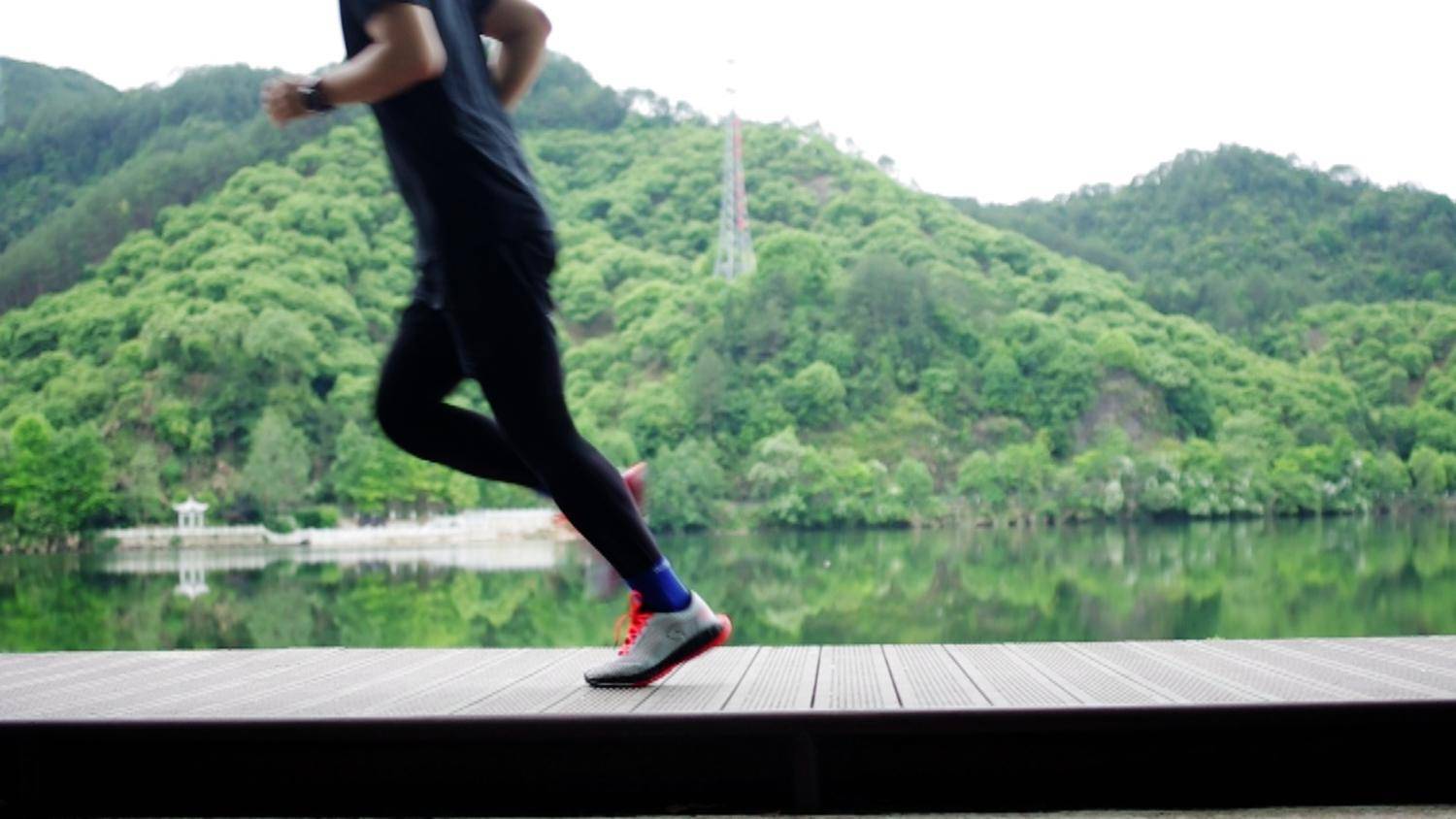 后掌软弹跑鞋,迪卡侬适合扁平足的跑鞋