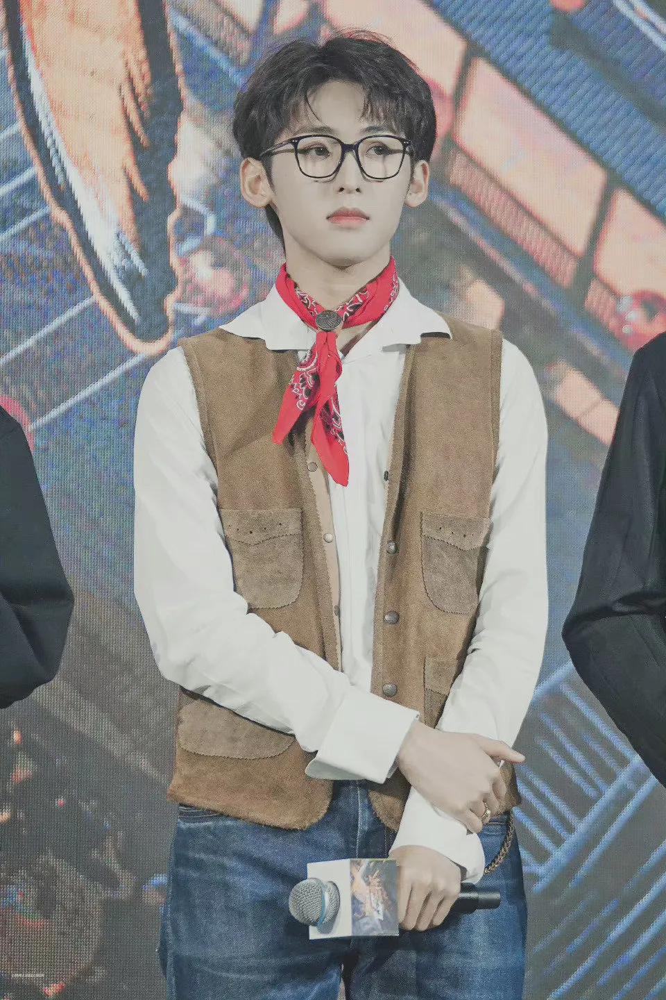 赵又廷问秦霄贤听说你喜欢我老婆,赵又廷遇到秦霄贤